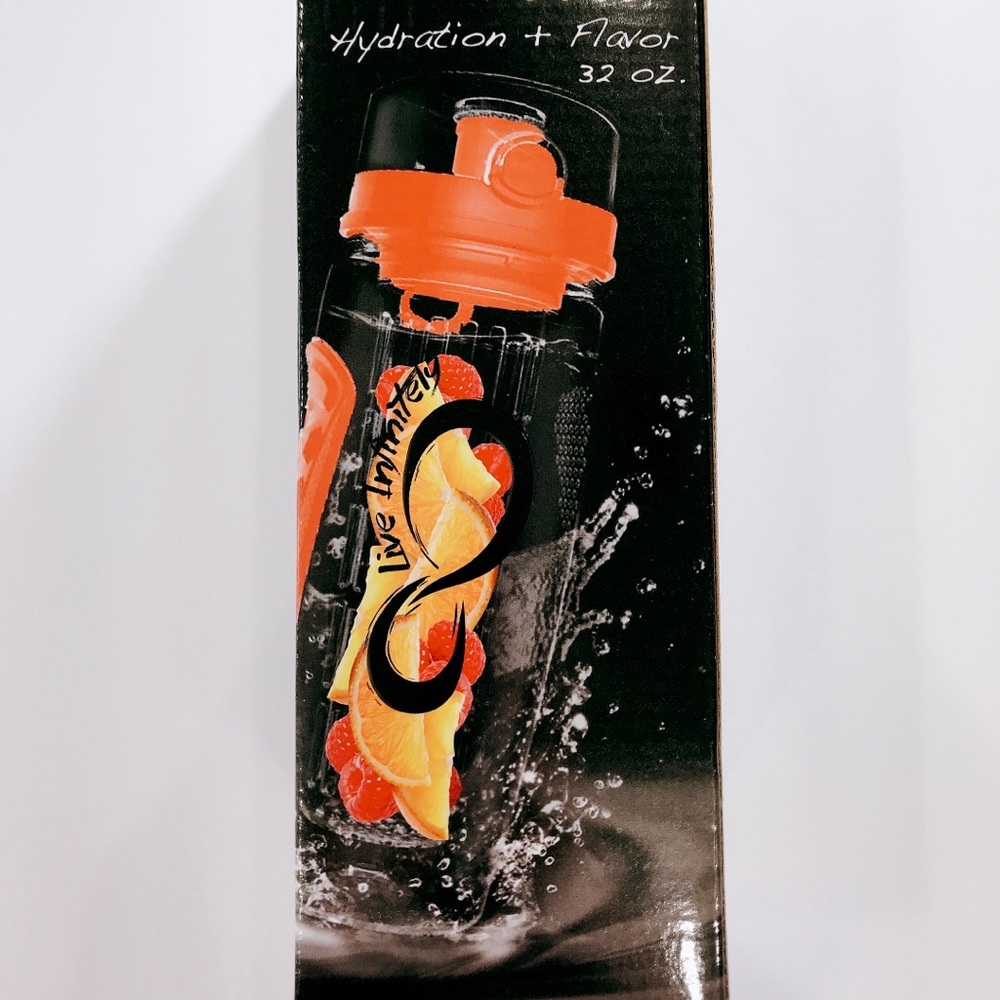 ✨NWT✨ Fruit Infuser Water Bottle 32oz